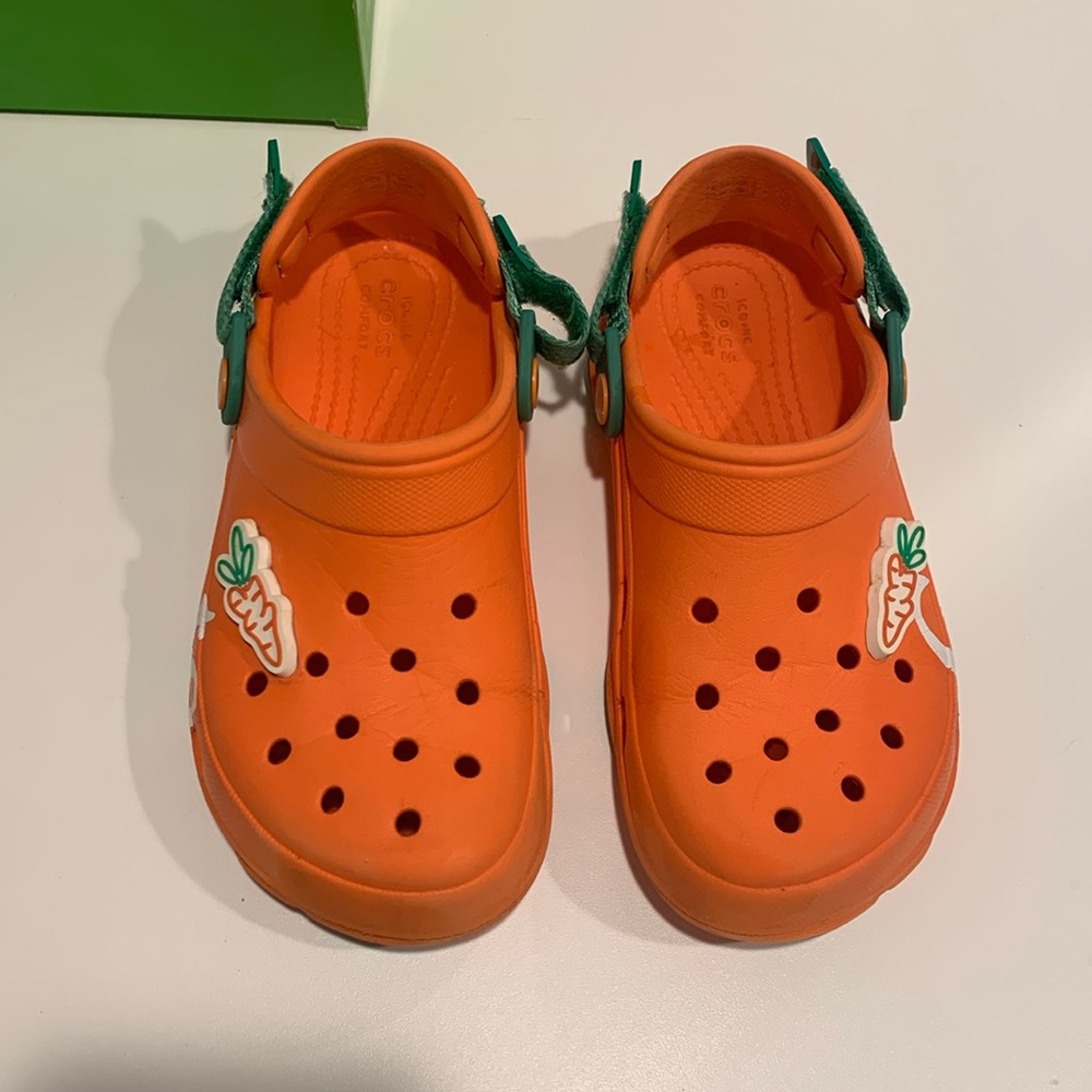 Crocs Carrots Clogs - Picture 3 of 13